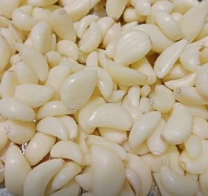 Fresh Peeled Garlic
