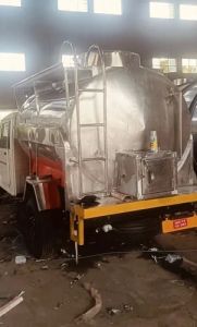 2000 Litre Stainless Steel Road Milk Tanker