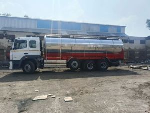 30000 Litre Stainless Steel Road Milk Tanker