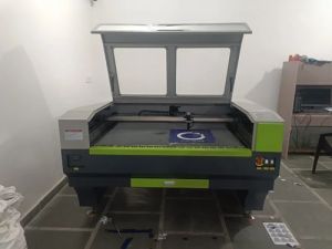 MDF CO2 Laser Cutting Machine
