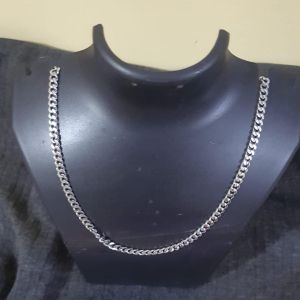 Artificial Curved Chain