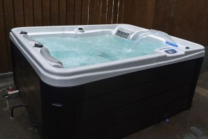 Jacuzzi Spa Tub