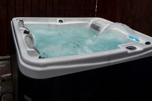 Jacuzzi Spa Tub
