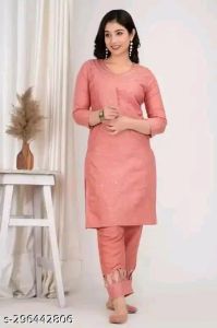 Women\'S Embroidery Kurta and Pant with Jutti