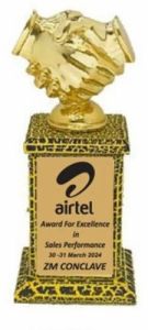 10 Inch Golden Metal Handshake Design Corporate Trophy