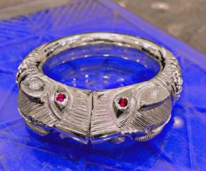 Nomuki Thick Silver Kada