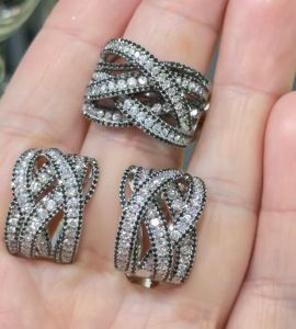 K Jewels Black N White Diamond Ring with Earrings