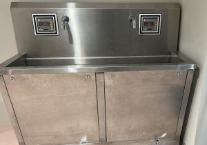 SS Scrub Sink Station