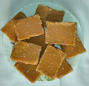 Elaichi Mixed Jaggery Cubes