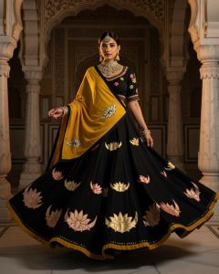 kutch work gujarati lehenga
