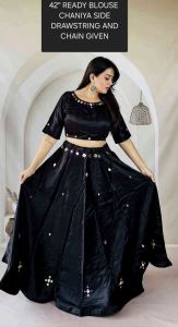 kutch work gujarati lehenga