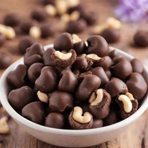 Chocolate Coated Cashew Nut