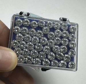 Natural Round Brilliant Loose Diamond