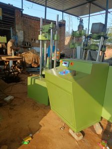 200 Kn Computerized Universal Testing Machine