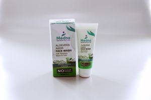 Aloe Vera &AMP; Neem Face Wash