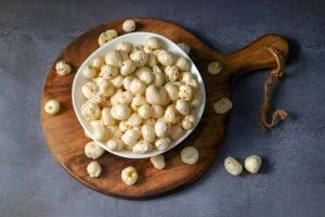 Raw White Makhana