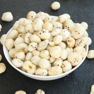 4 Plus Suta White Makhana
