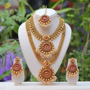 Ladies Artificial Necklace Set