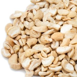 W210 Split Cashew Nuts