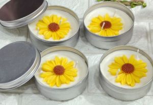 Daisy Tin Jar Candle