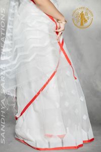 Handwoven Silk Muslin Temple Design Festive Saree