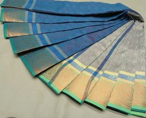 Handcrafted 80s Emboss Silk Saree with Zari Pattern