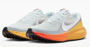 Nike Revolution 8 Mens Road Running Shoes
