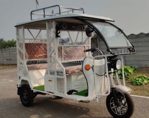 White E-Rickshaw