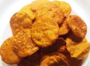 Masala Namkeen Puri