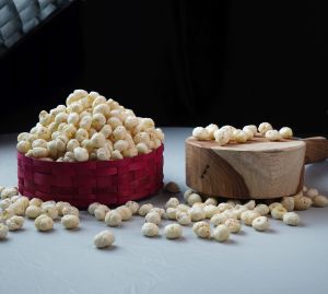 5 Plus Suta Raw Makhana