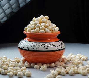 3 Suta Raw Makhana