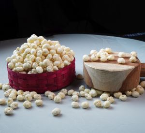 5 Plus Suta Raw Makhana