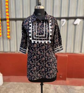 Black Floral Printed Women Top
