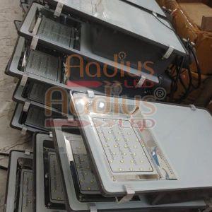 100W Industrial Grade Solar LED Street Light