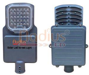 30W Compact Housing Solar LED Street Light