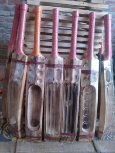 Kashmir Willow Fire Cricket Bats