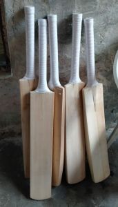 Kashmir Willow Wooden Cricket Bats