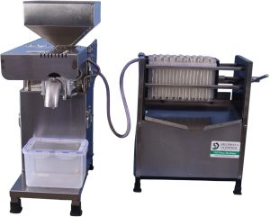 Oil Press Machine with Inbuilt Filter