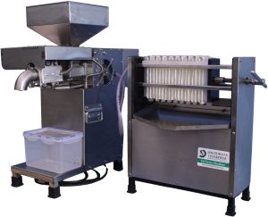 Oil Press Machine with Inbuilt Filter