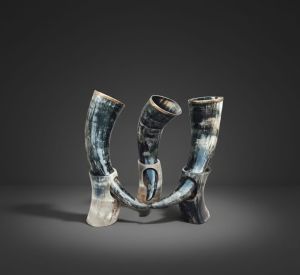 Decorative Natural Horn Glass Set with Stand