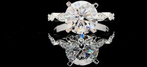 14K White Gold Round Cut Diamond Engagement Ring