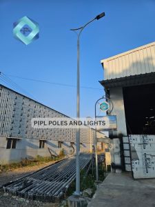 Tubular Arm Bracket Street Light Pole
