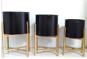 3 Decorative Metal Planter