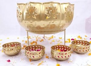Golden Iron Lotus Urli Bowl Set