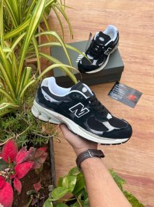 New Balance 2002R Protection Pack Black Grey Sneaker