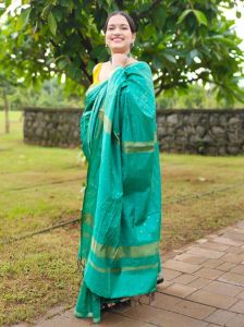 Ladies Semi Tussar Silk Mangalagiri Buta Weave Saree