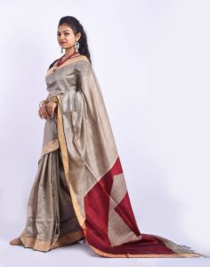 Ladies Tussar Desi Silk Floral Zari Buta Saree
