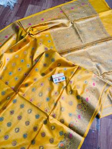Ladies Tussar Munga Silk Banarasi Weave Buta Saree
