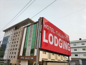 High Visibility Outdoor Flex Face Pole Sign Board for Hotel