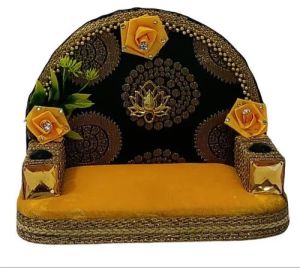 Wooden Decorative Lord Krishna Handicraft Singhasan